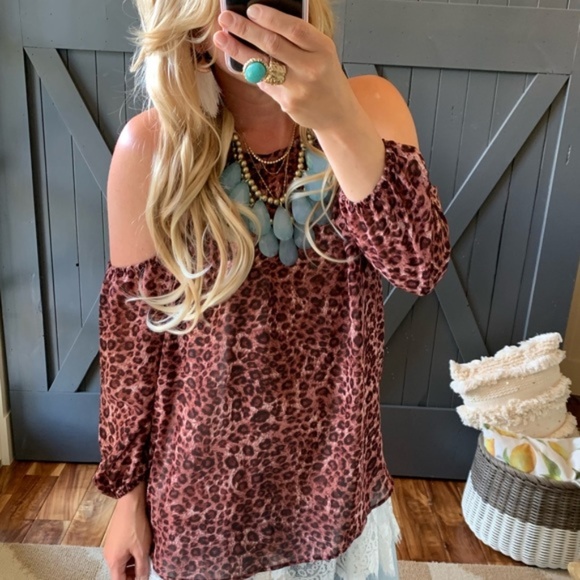 Last One! Leopard Cold Shoulder Blouse - Picture 2 of 6